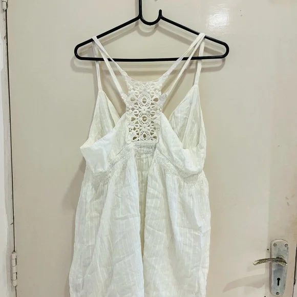 White cotton dress - Picture 7 of 9